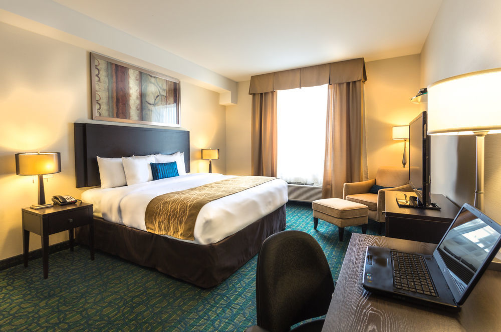 Comfort Hotel Bayer'S Lake Timberlea Exterior photo